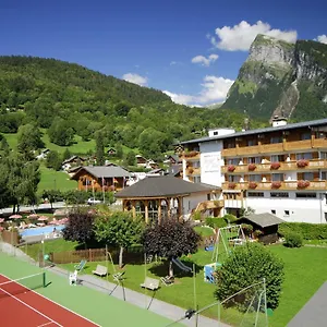 Chalet-hotel Neige Et Roc, The Originals Relais 4* Samoëns