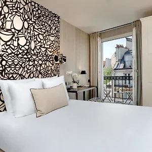 Le Senat 4* פריז