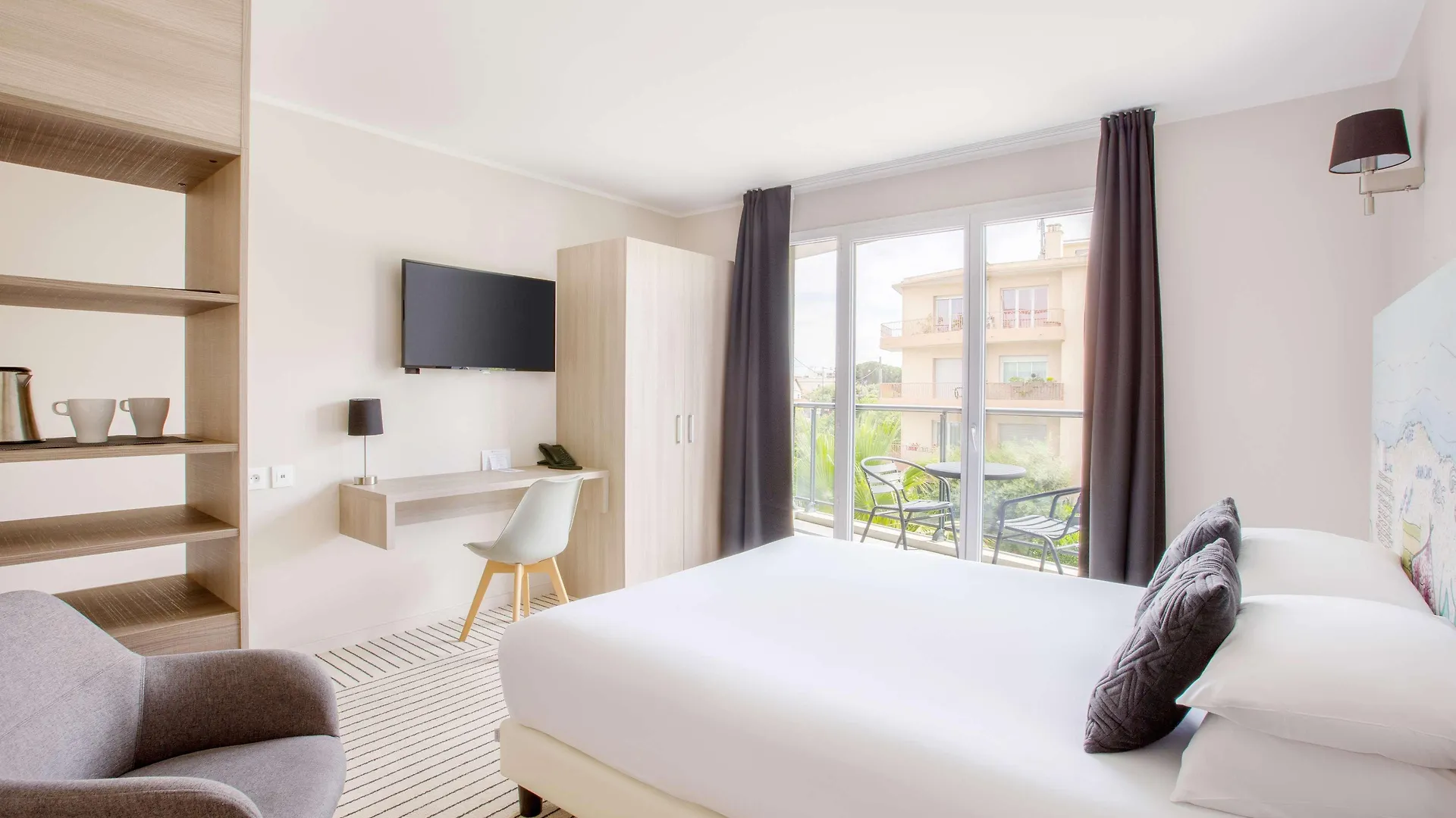 Best Western Plus Antibes Riviera 4*,  Francia